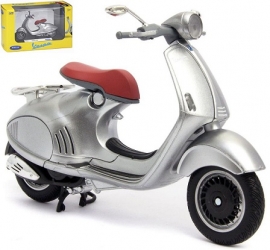 12849 Vespa 946 2014 Silver 1:18